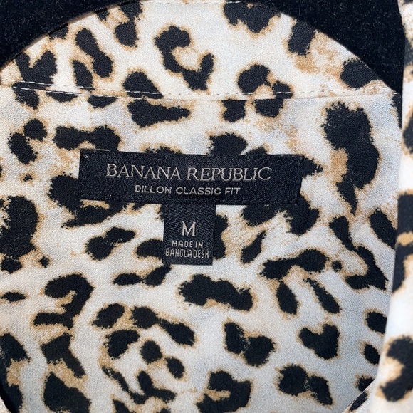 Banana republic blouse, size medium - Picture 4 of 6